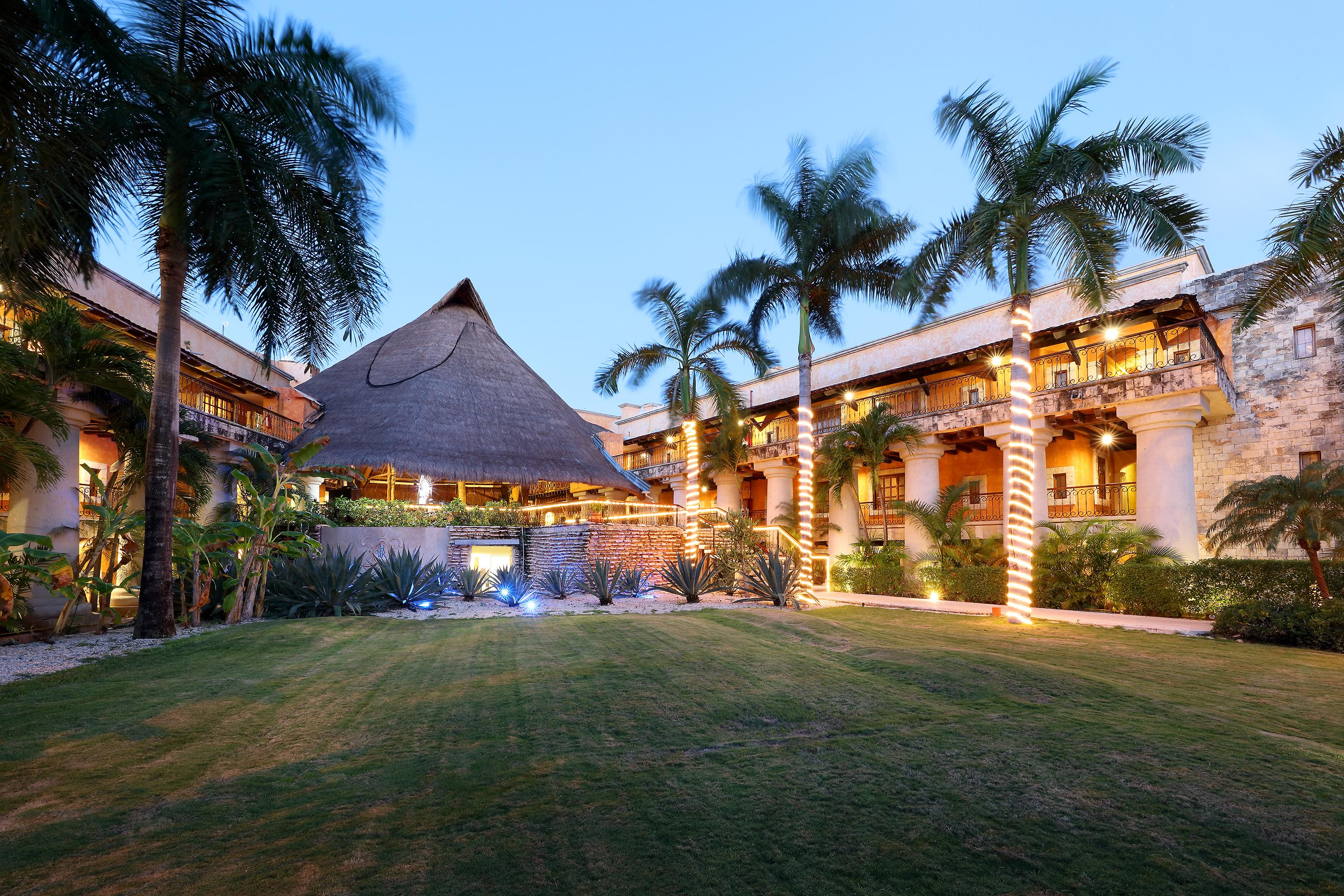 Hotel Eurostars Hacienda Vista Real Playa del Carmen Esterno foto