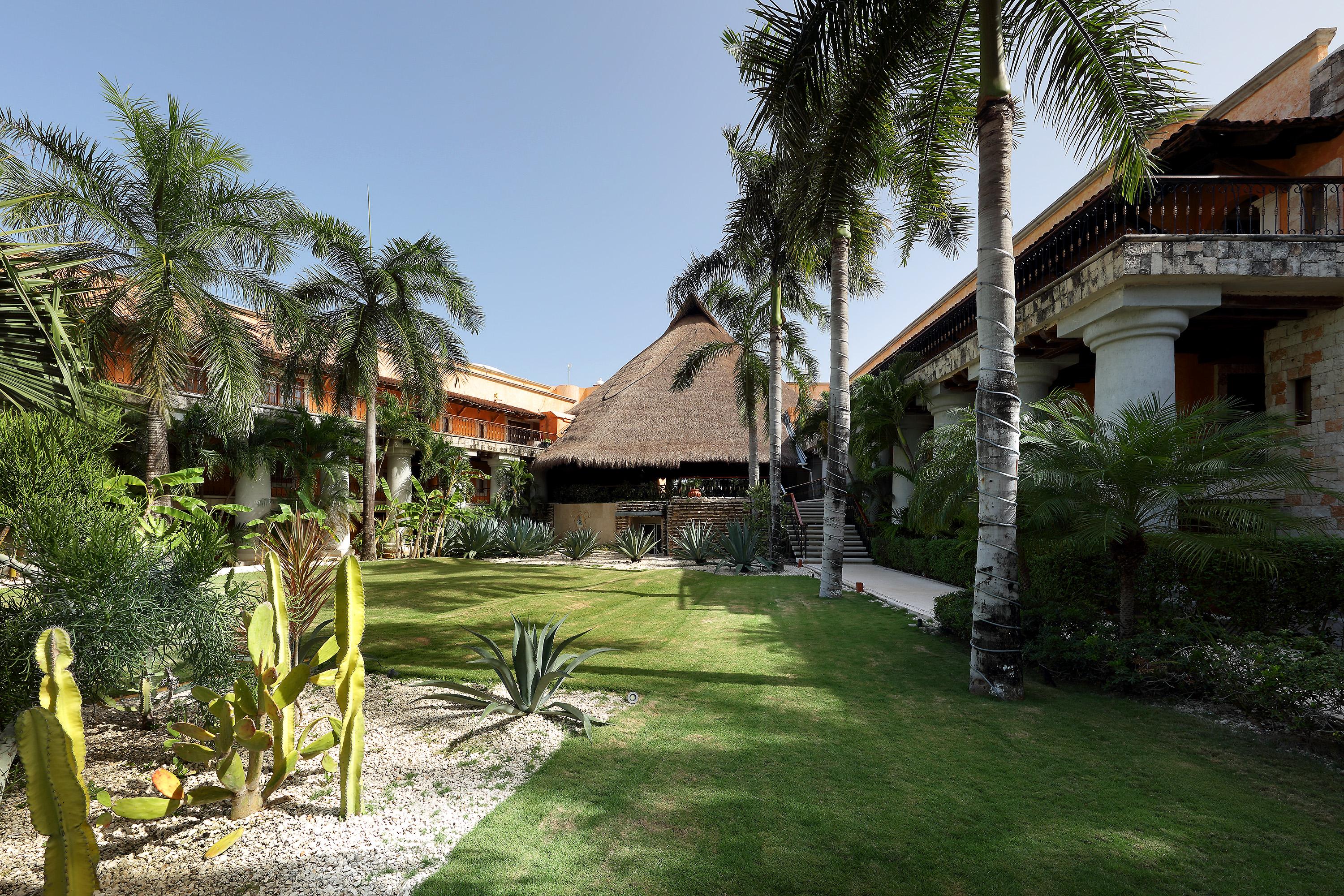 Hotel Eurostars Hacienda Vista Real Playa del Carmen Esterno foto